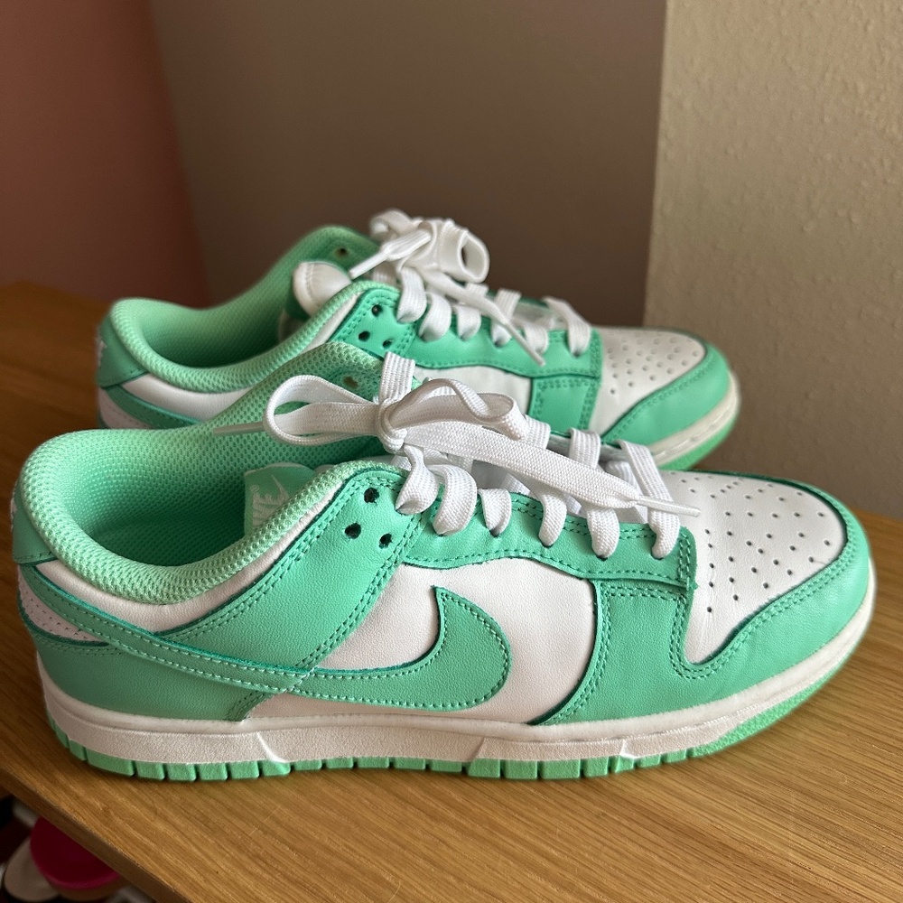 Nike Dunk Low Green Glow